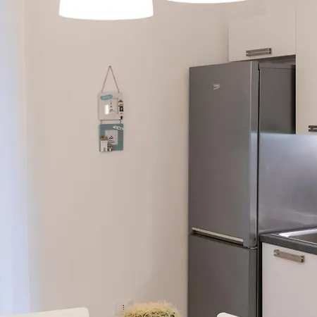 Kalos Apartment *